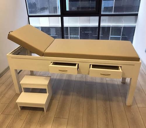 Çekmeceli Ahşap Doktor Muayene Sedyesi İmalatı