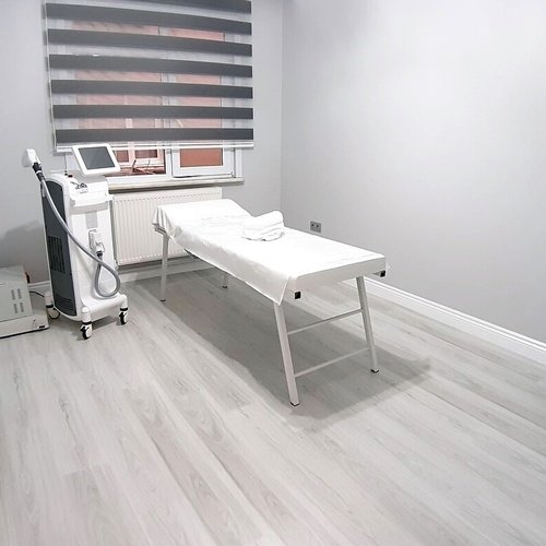 Cilt bakım uygulama ve bakım sedyesi