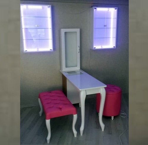 Ahşap manikür masası modelleri