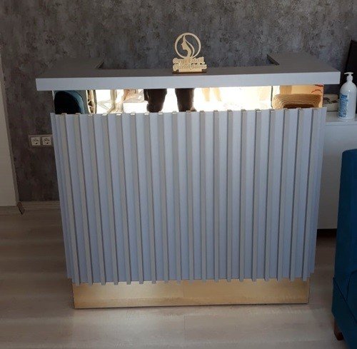 Güzellik Cilt Bakım Manikür Pedikür Salonu Müşteri Karşılama Banko Satış