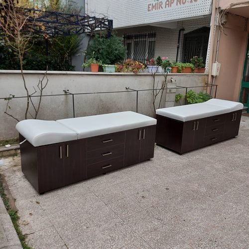 Baş Kısmı Hareketli Muayene Masaları 