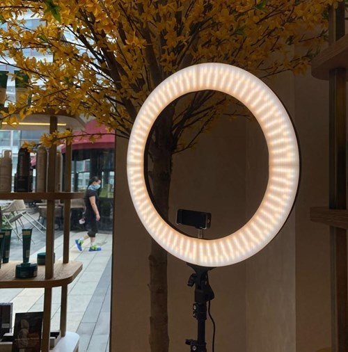 Güzellik Merkezi Cilt Bakım Salonu Loop Led Işık