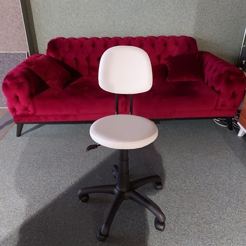 Sırtlıklı tekerlekli hekim taburesi